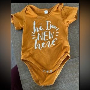 Newborn birth announcement tshirt onesie